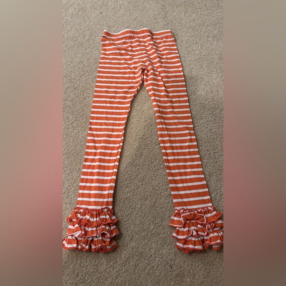 Girls pumpkin stripe ruffle leggings from southern style boutique sz 10